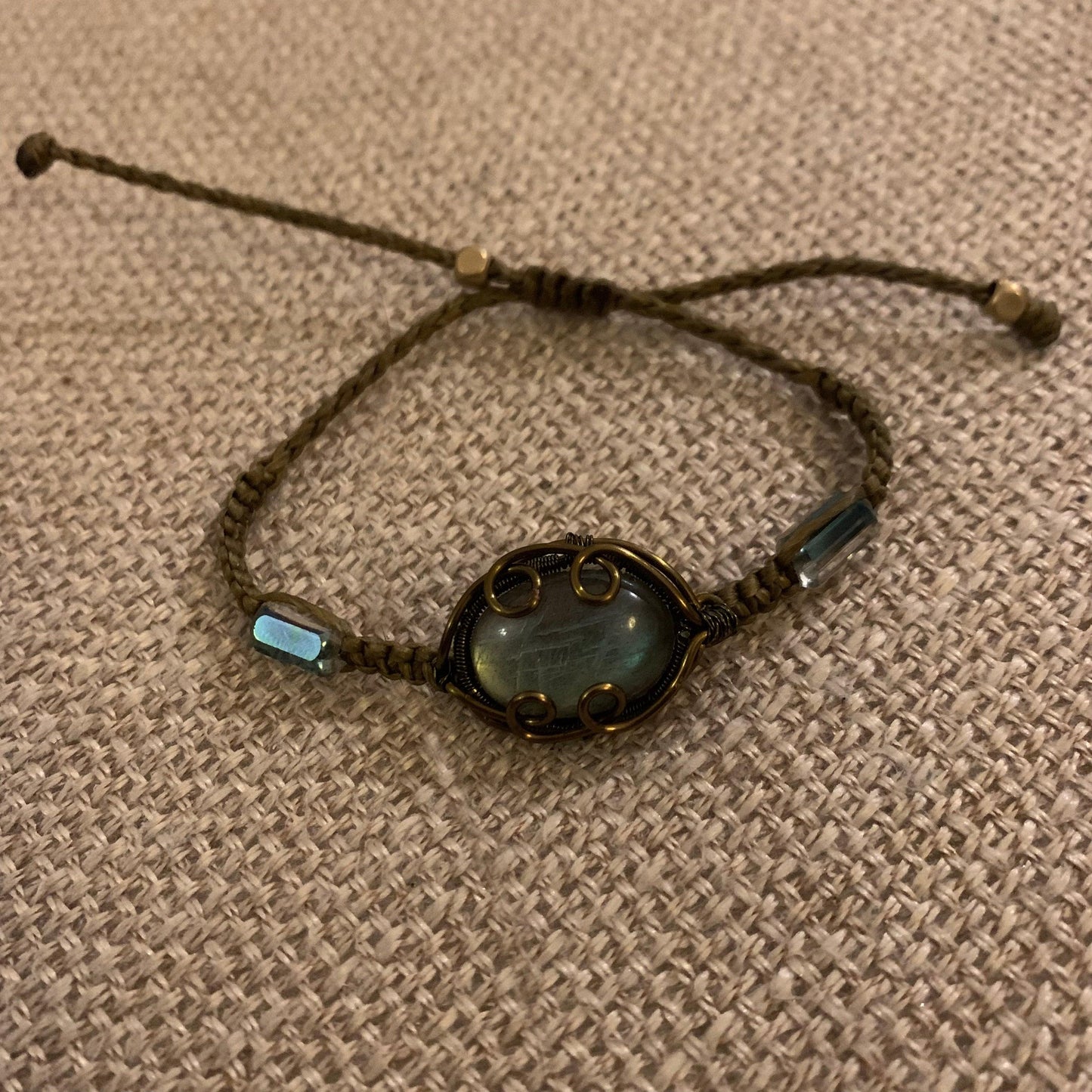 Handmade natural stone vintage bracelet - Belle Jewelry