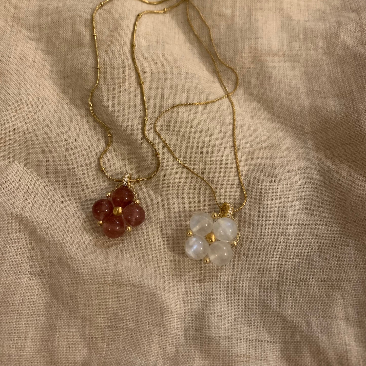 Natural stone round bead flower necklace metal chain niche design