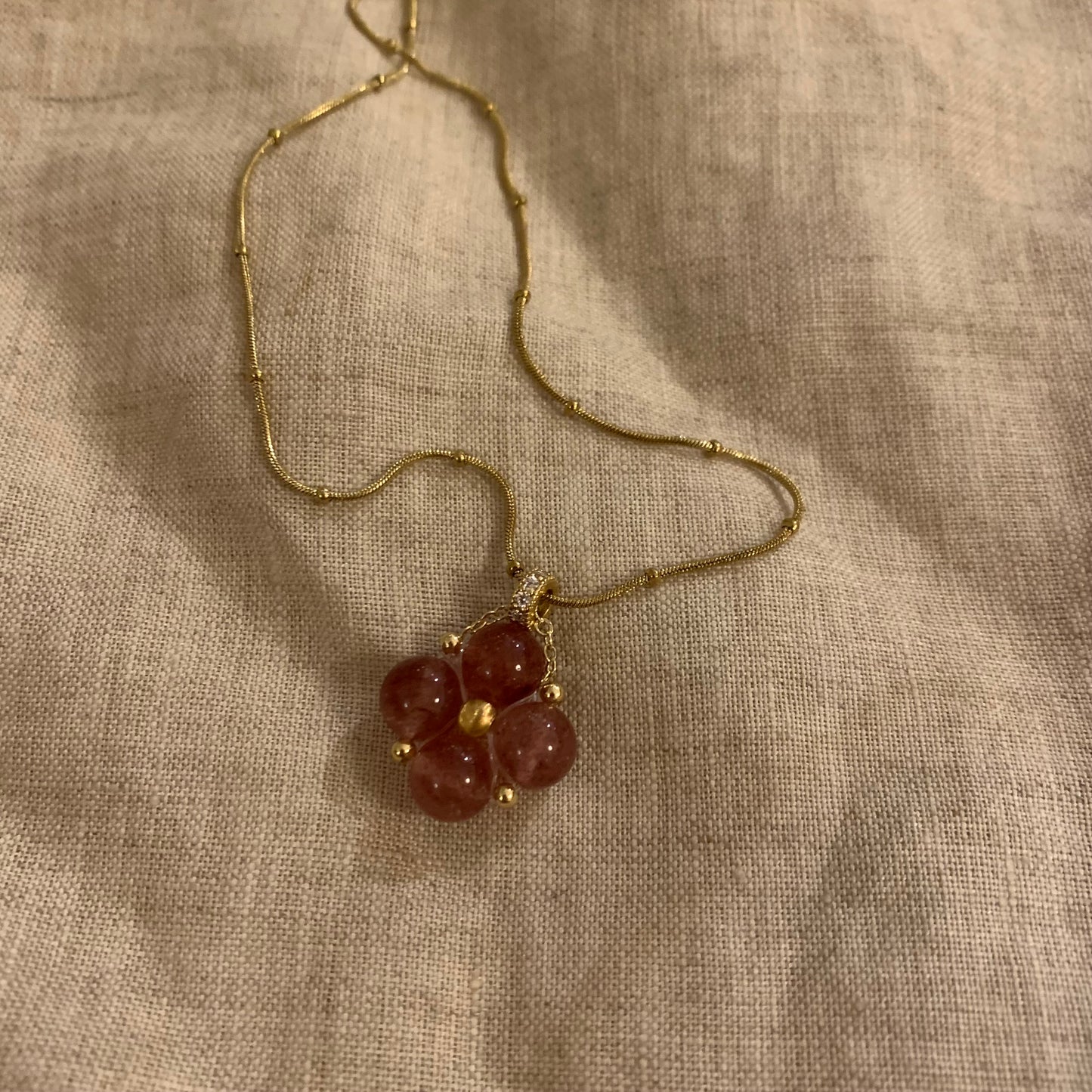 Natural stone round bead flower necklace metal chain niche design