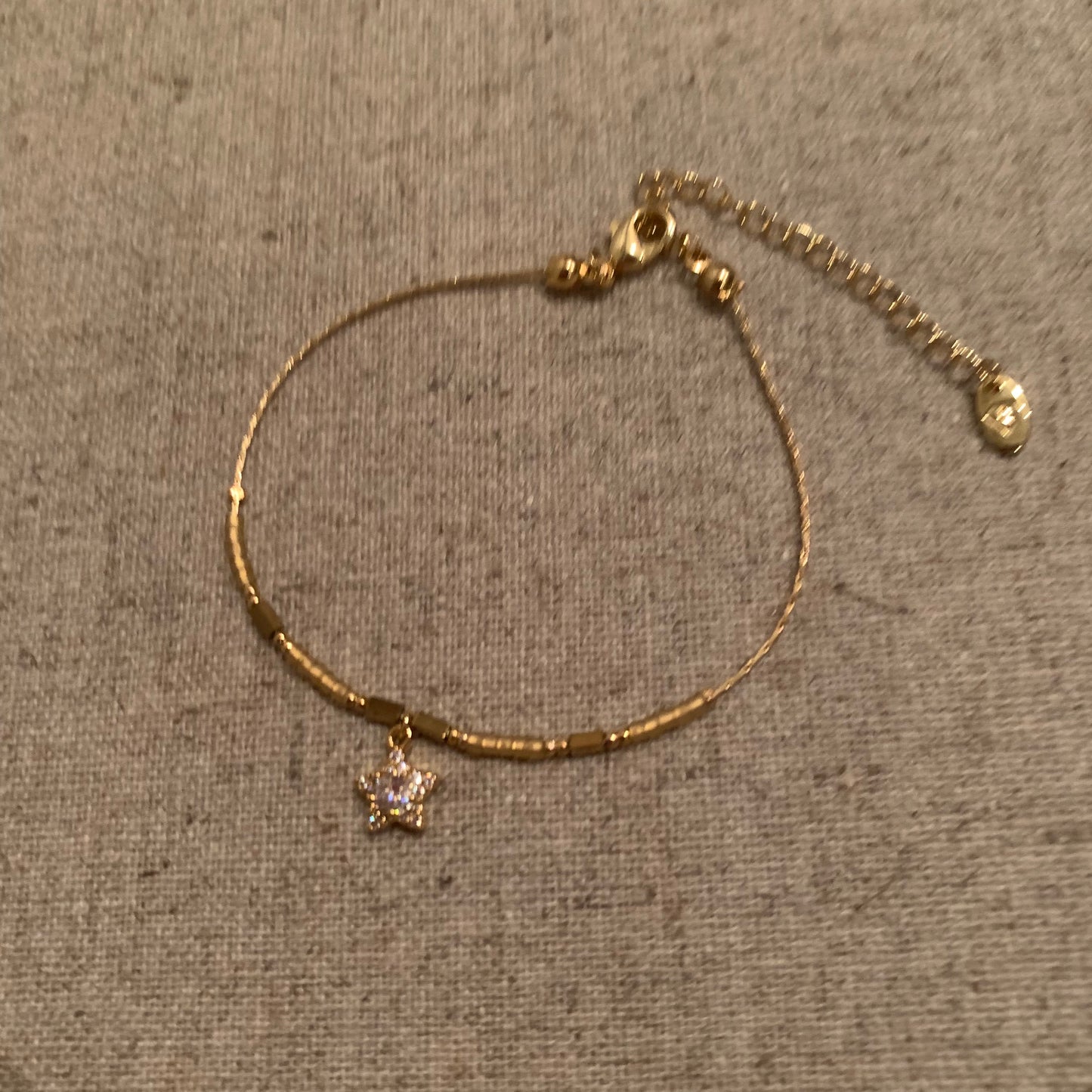 2025 new bracelet collection exquisite design, small niche style, sweet, everyday and versatile light luxury bracelet