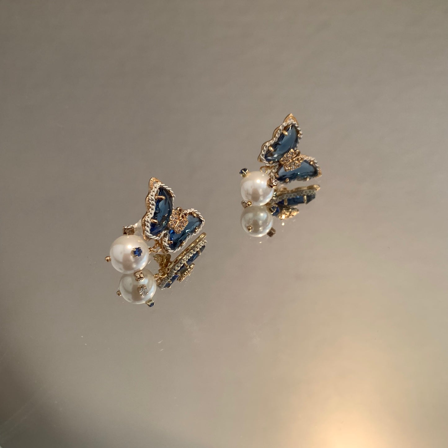 Butterfly earrings unique design - Belle Jewelry