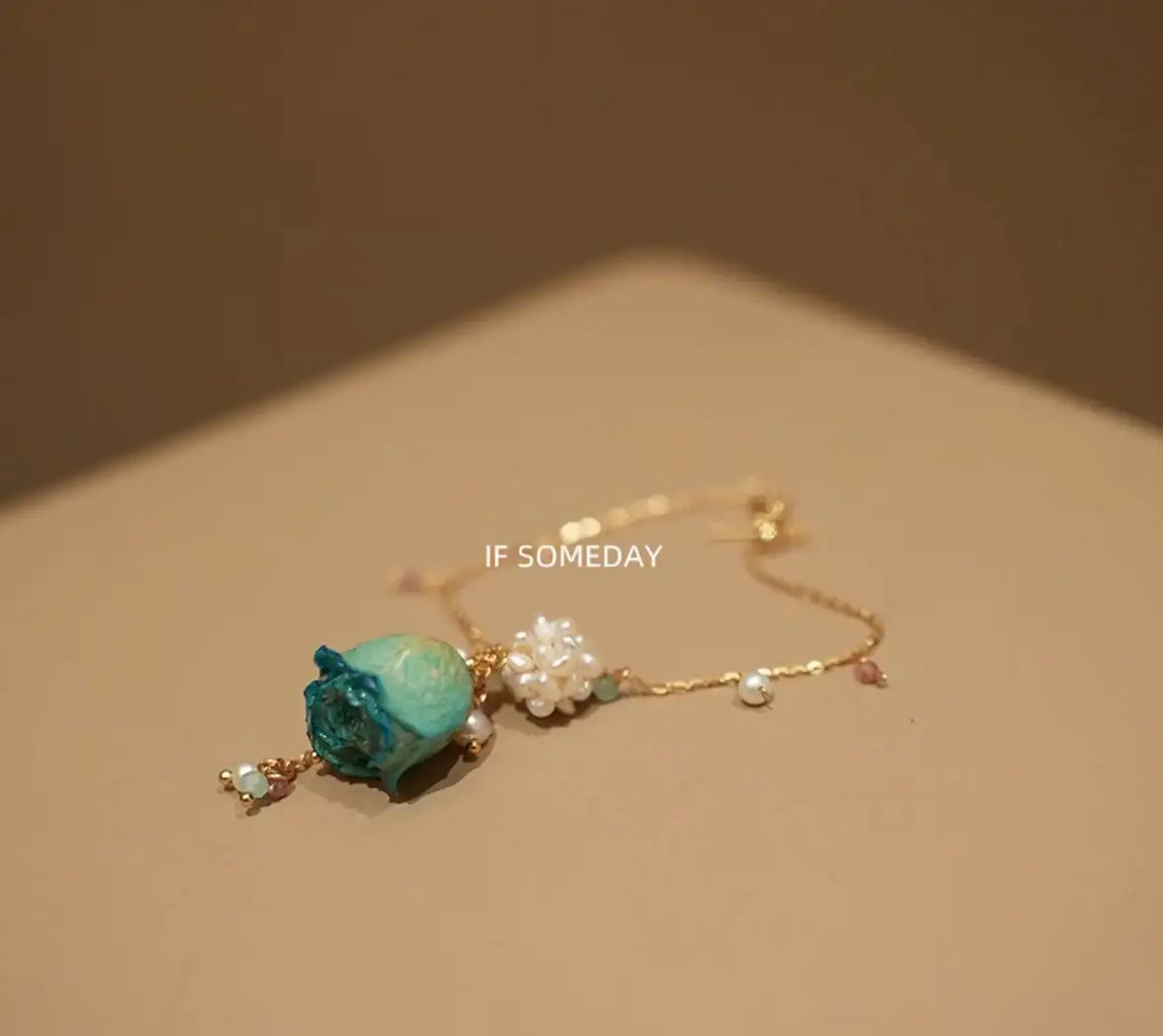 Turquoise rose necklace with pearls, minimalist jewelry design