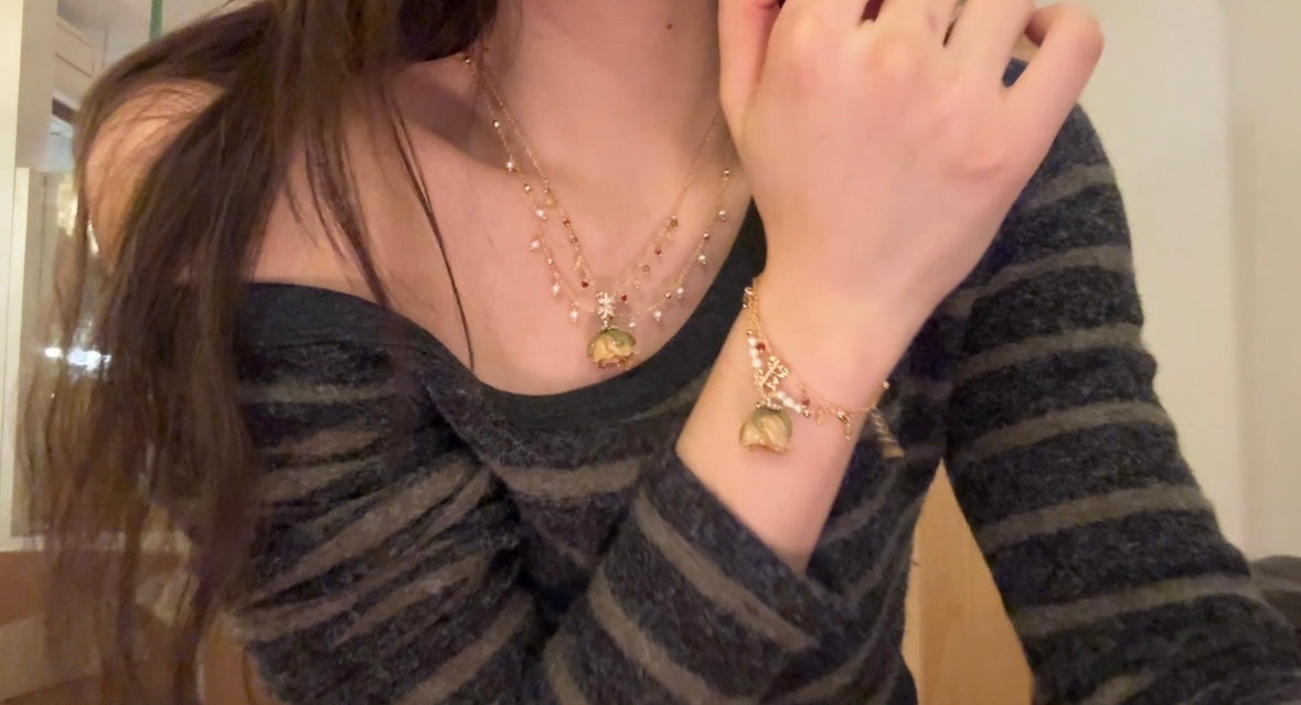 Rose earrings and necklace made of real flowers - Belle Jewelry