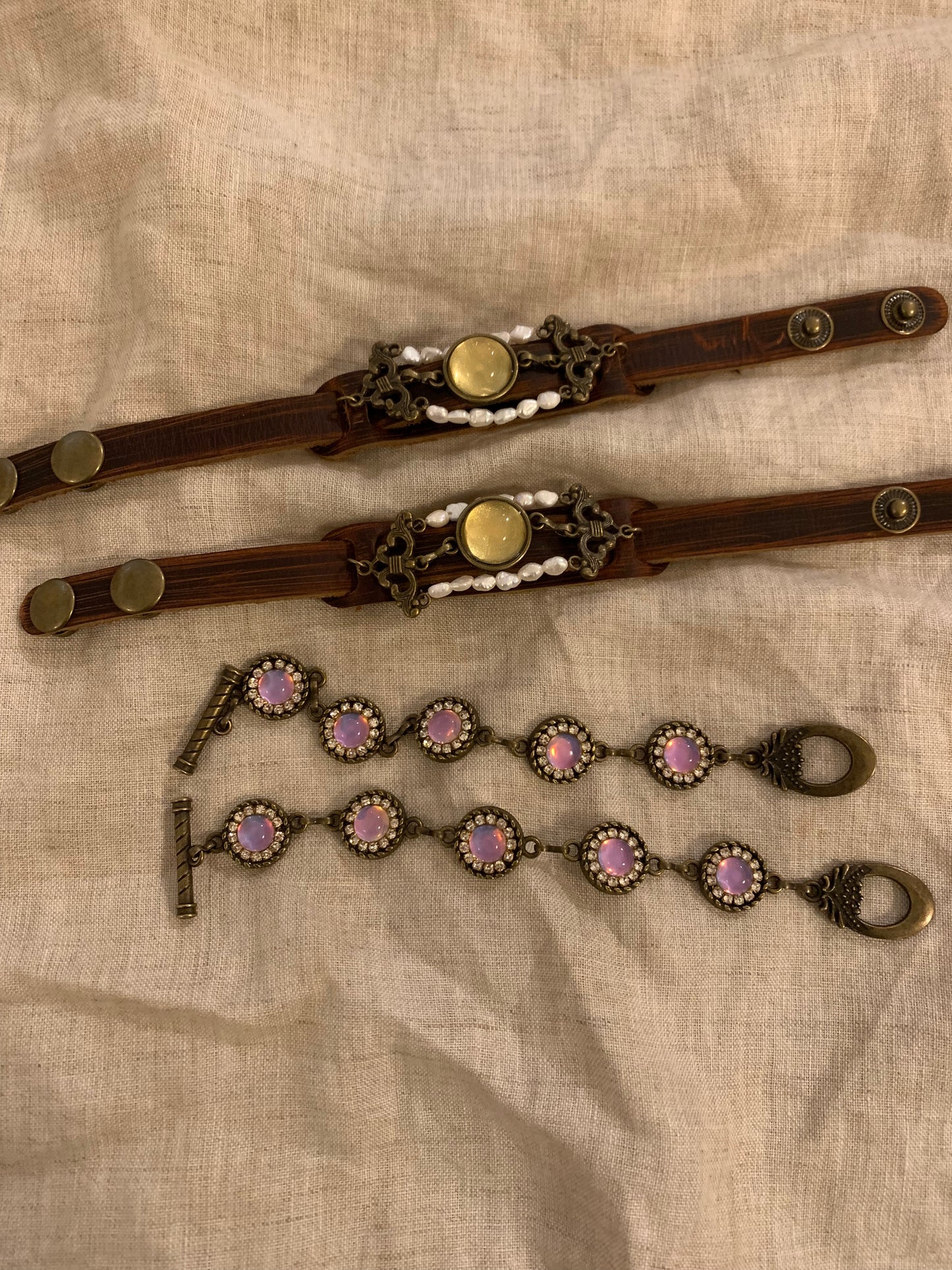 Exotic accessories Vintage bracelets retro style - Belle Jewelry