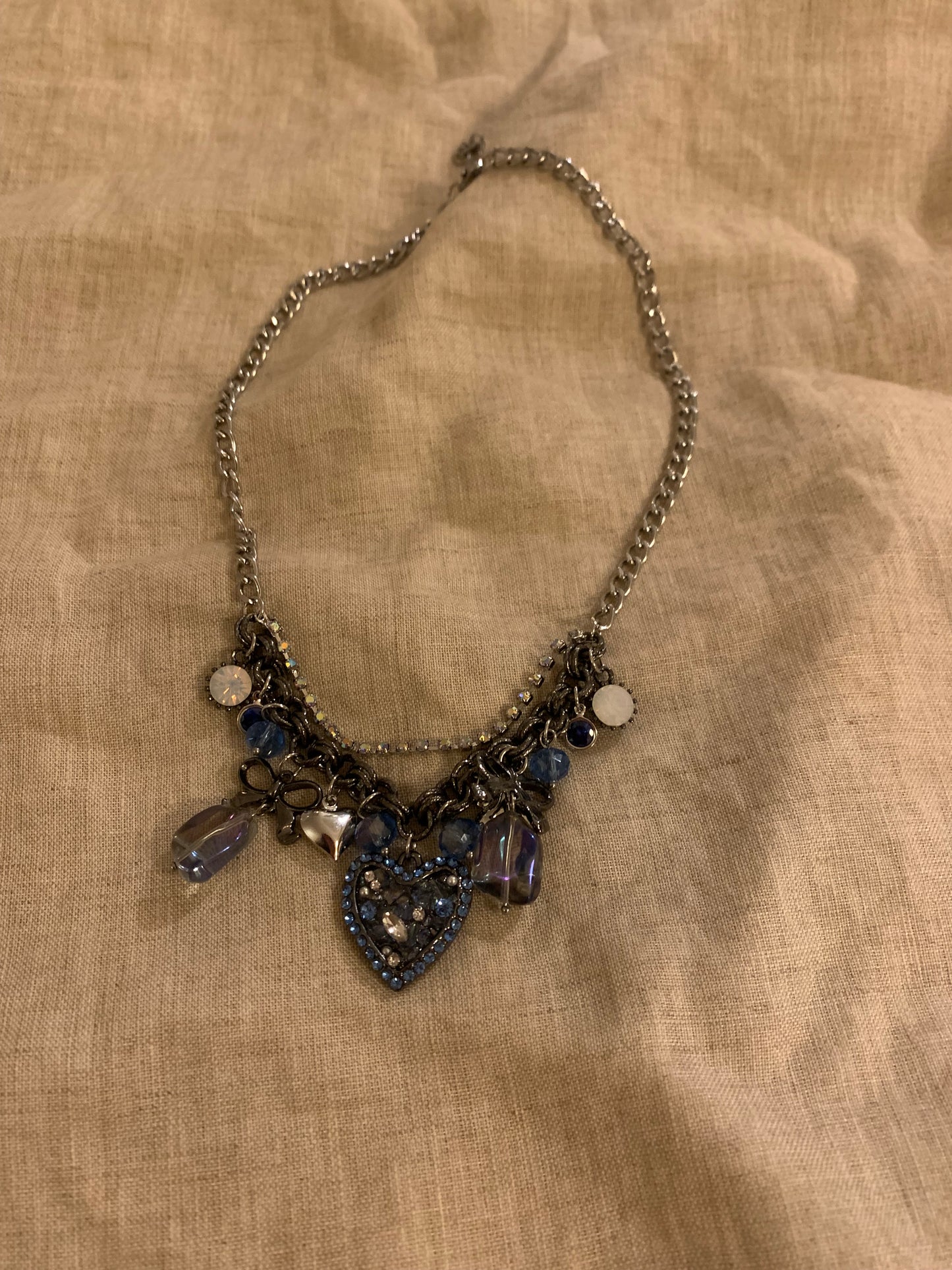 Vintage design bracelet and necklace set with heart-shaped pendant and zircon ｜Belle Jewelry