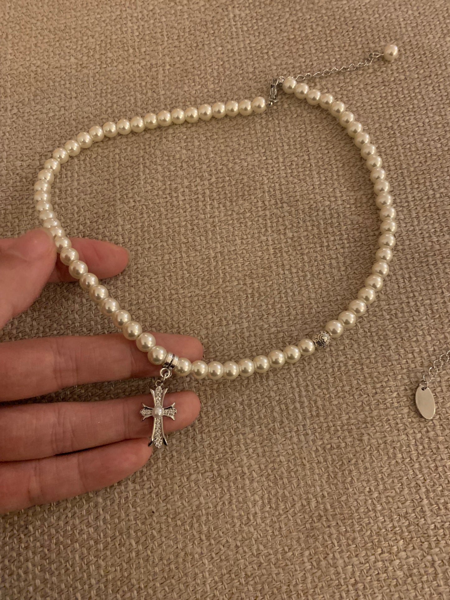 100029-High-quality imitation pearl planet necklace with cross pendant, plated with real gold and with high color retention