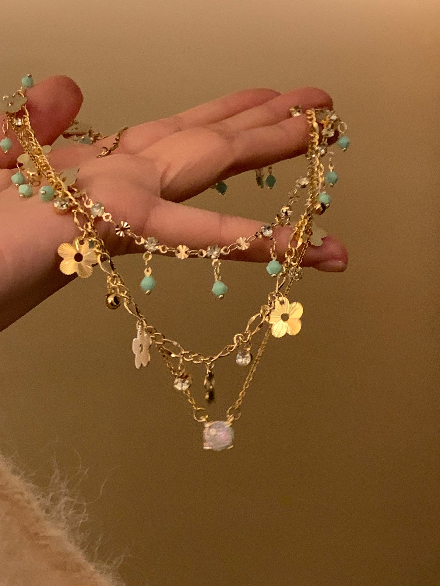 Gold color necklace flower and gemstone Hypoallergenic ｜Belle Jewelry
