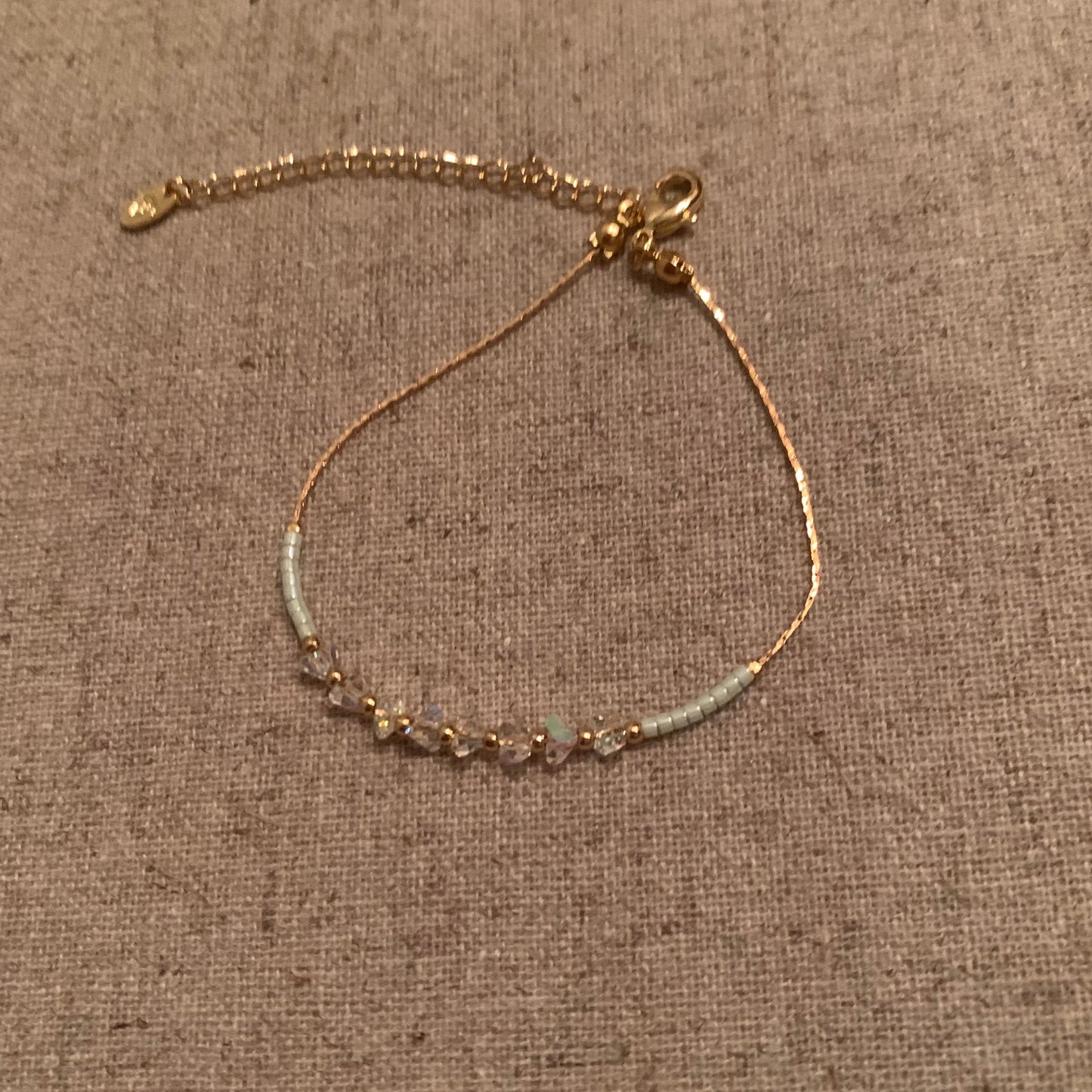 2025 new bracelet collection exquisite design, small niche style, sweet, everyday and versatile light luxury bracelet