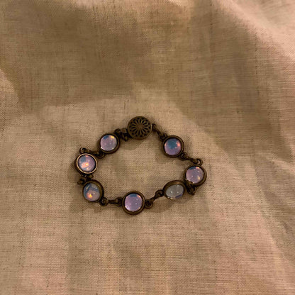 Vintage glass bracelet heavy metal design