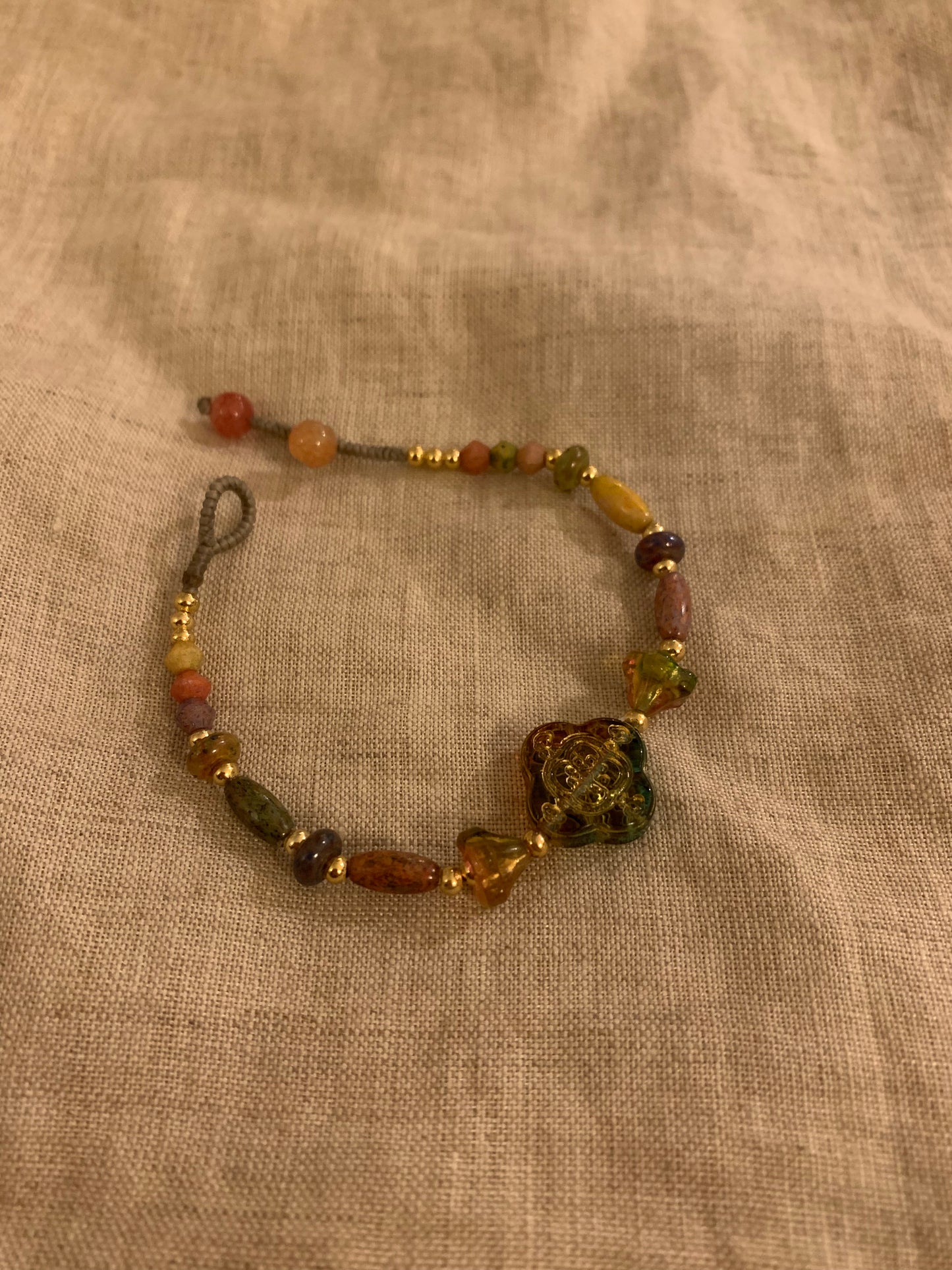 100020-Handmade bracelets Chinese style handcrafted bracelets