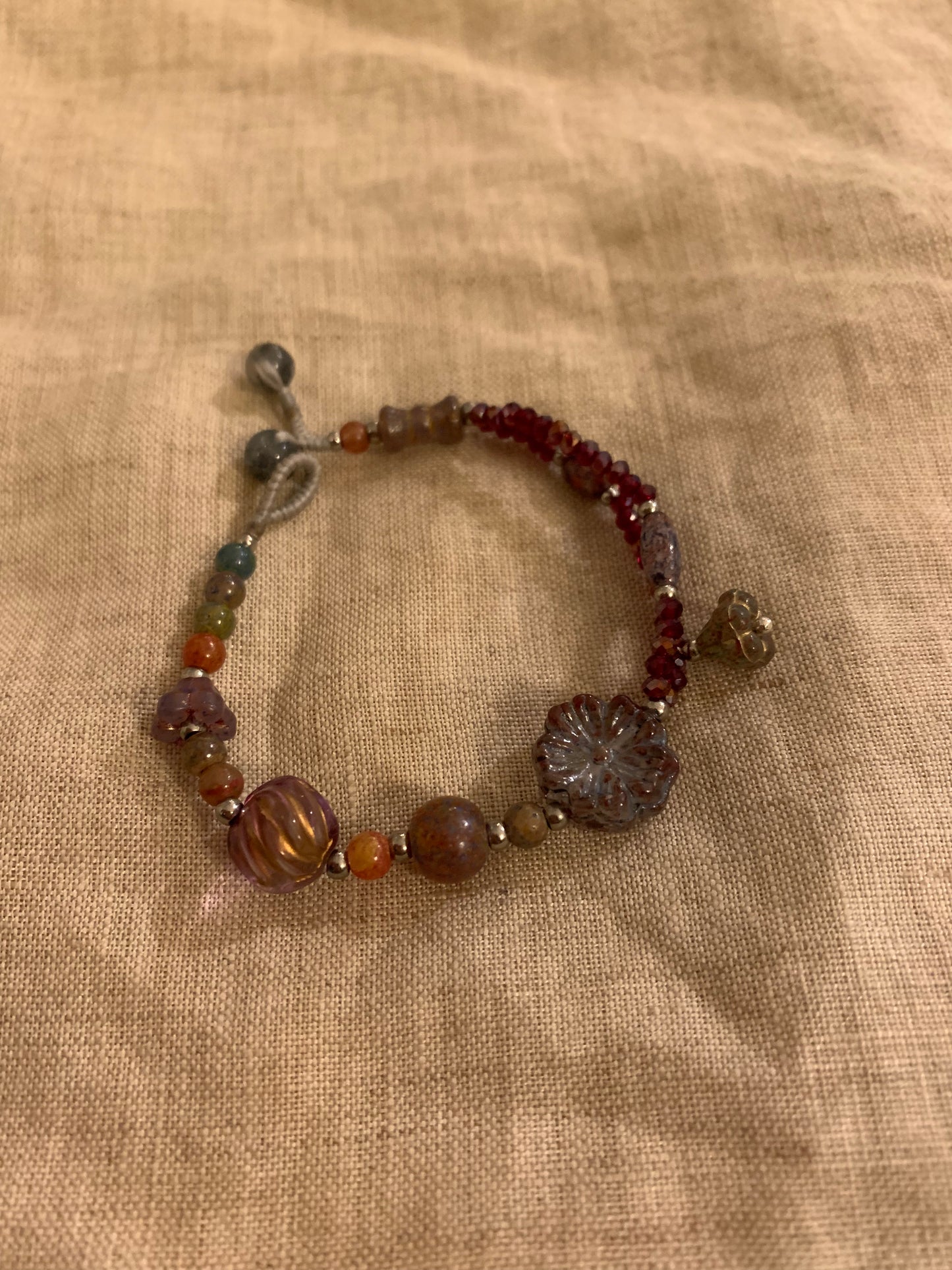 100020-Handmade bracelets Chinese style handcrafted bracelets