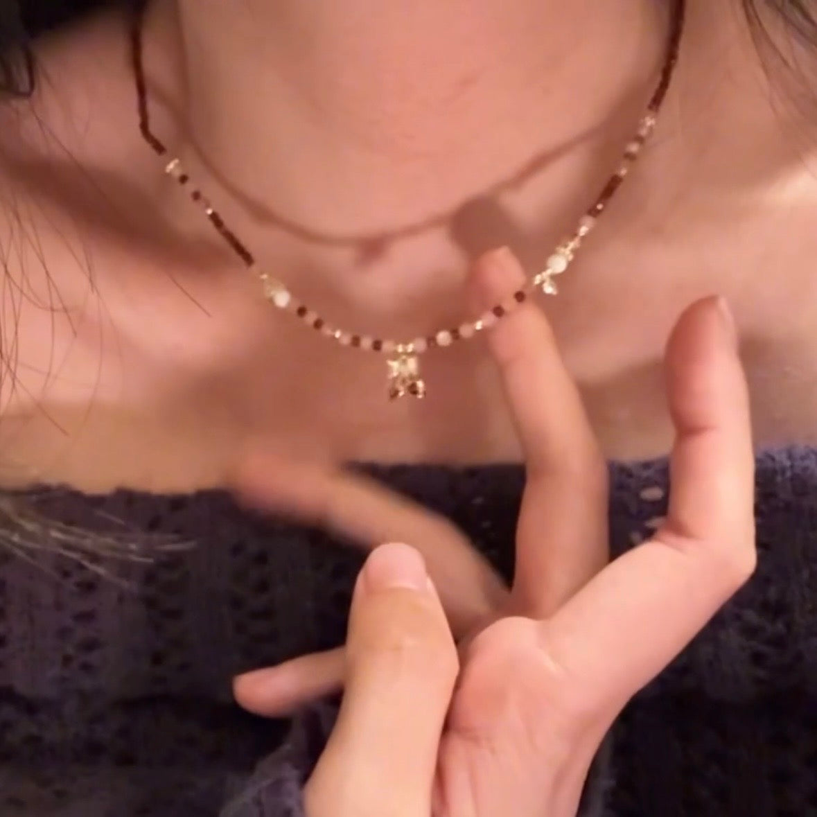 100110-Handmade natural stone beaded necklace, niche and elegant style, suitable for everyday wear