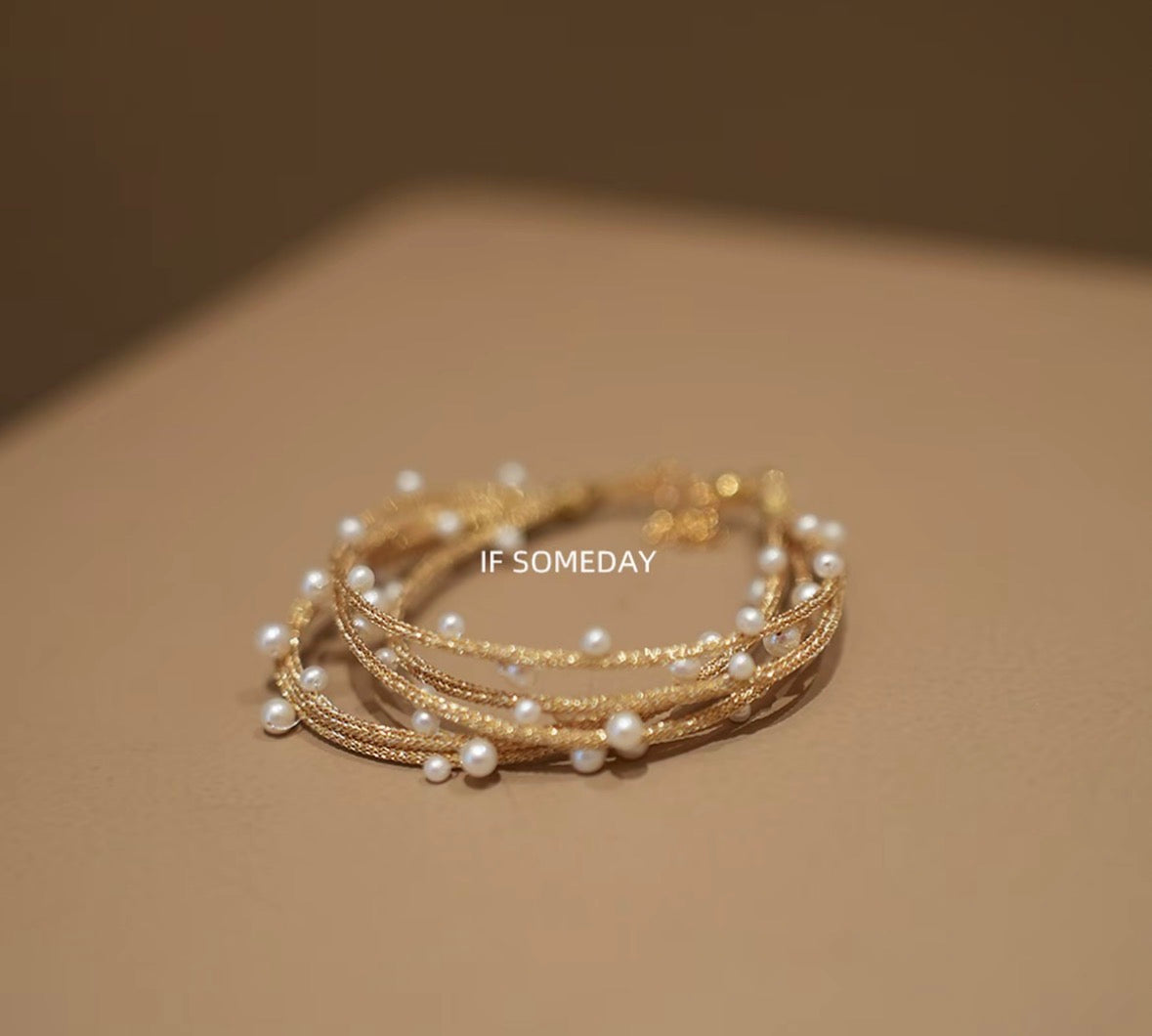 Handmade multi-layered pearl gold bracelet ｜Belle Jewelry