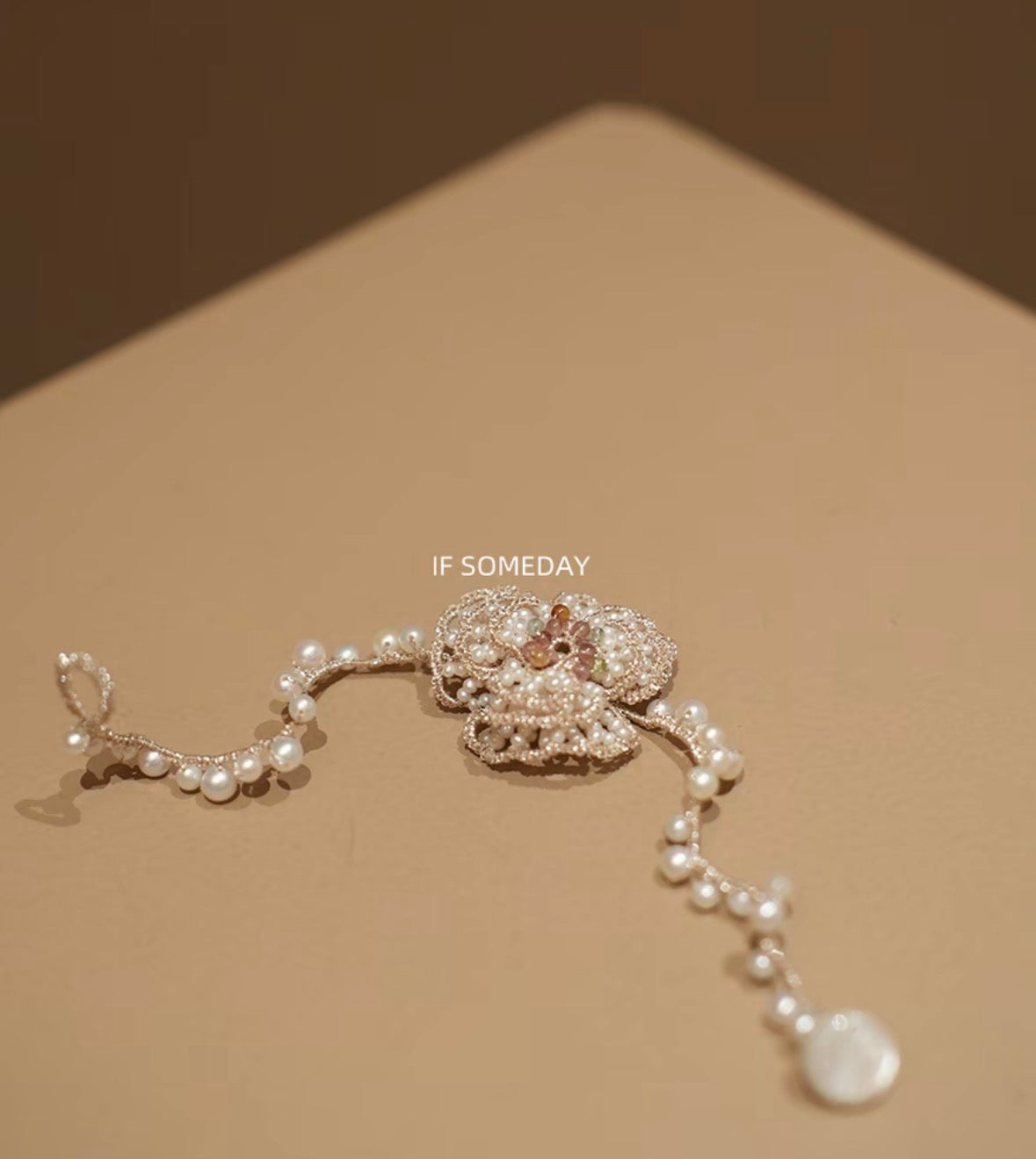 Camellia pearl bracelet, hand-woven technique, classic and elegant 13-16cm wrist