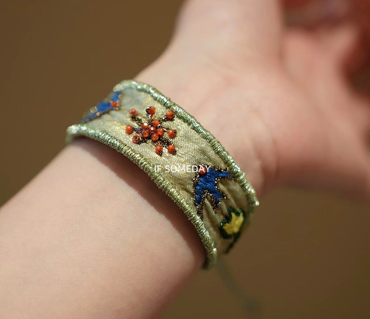 French vintage niche embroidered handmade bracelet Swallow pattern