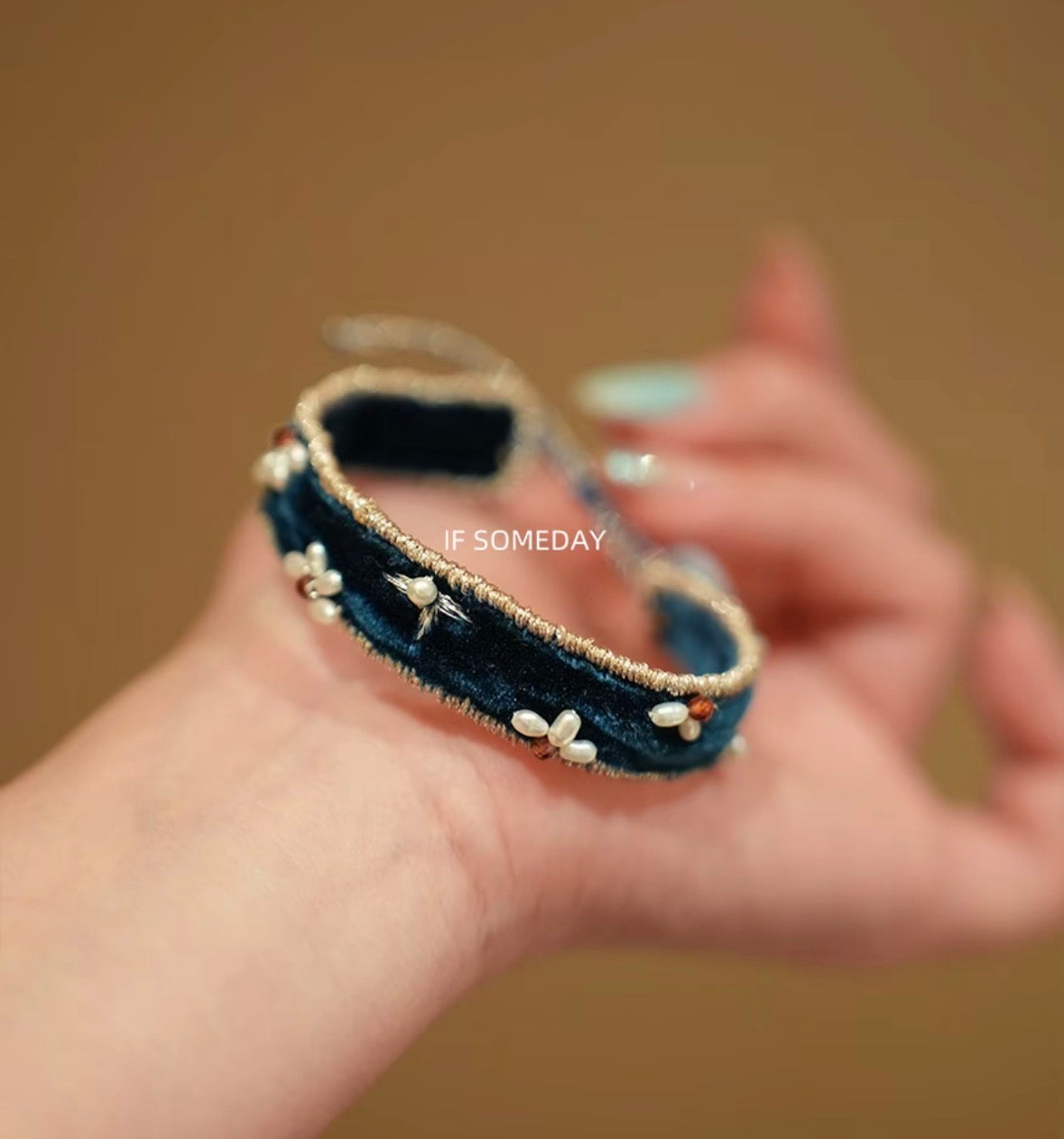 Natural pearl hand-embroidered bracelet wrist 14-19cm