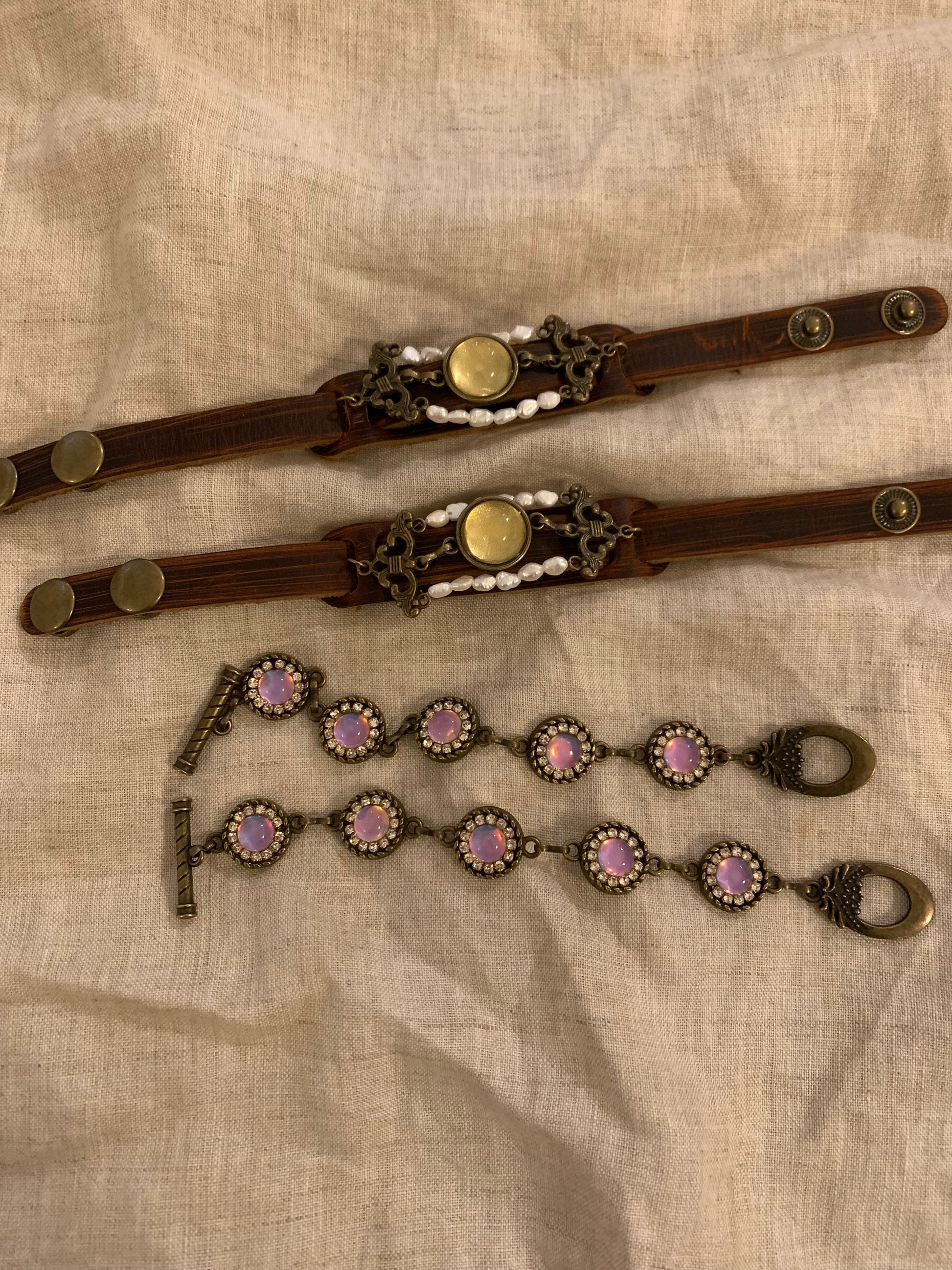 Exotic accessories Vintage bracelets retro style - Belle Jewelry 