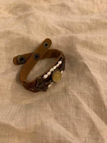 Exotic accessories Vintage bracelets retro style - Belle Jewelry 
