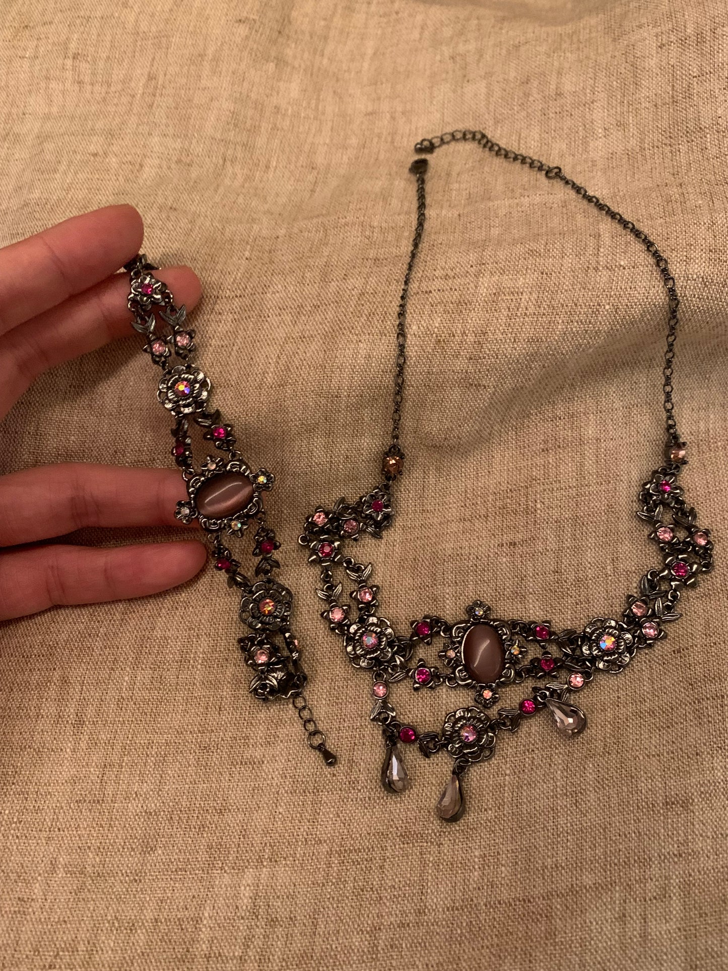 We specialize in handmade jewelry crafted with natural stones and S925 sterling silver. Our designs focus on originality, hypoallergenic materials, and long-lasting quality.